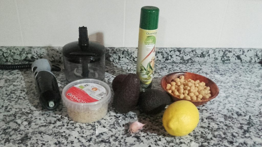 Ingredientes receta hummus aguacate